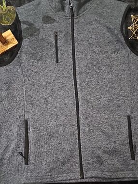 Men's Full-Zip Heathered Gray Sweater Vest